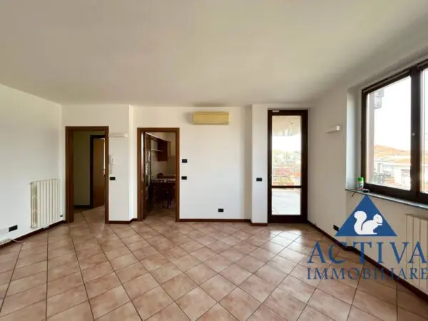 Appartamento via Feltre 42, Olgiate Olona