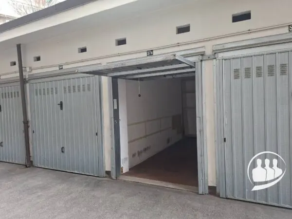 Box / Posto Auto corso Bernardino Telesio 38, Torino
