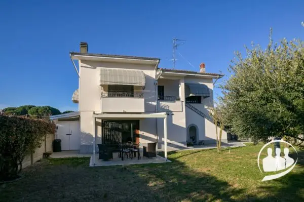 Villa via, Vizzola Ticino