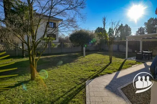 Villa via, Vizzola Ticino