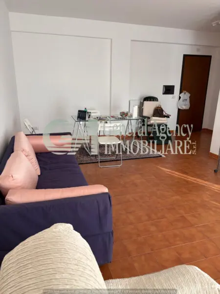 Trilocale via Canton, Roma