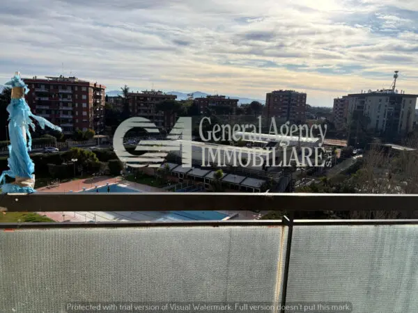 Trilocale via Canton, Roma
