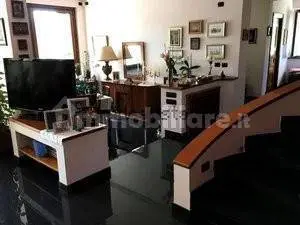 Villa via Eschilo 54, Axa, Roma