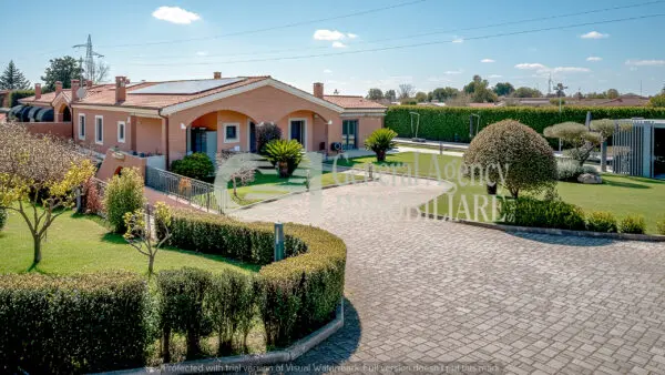 Villa via Mario Mattoli, Roma