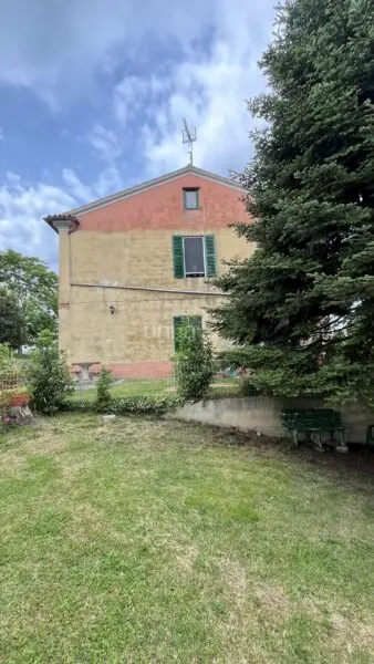 Villa Trifamiliare via Contrada Valle 6, Poggio San Marcello