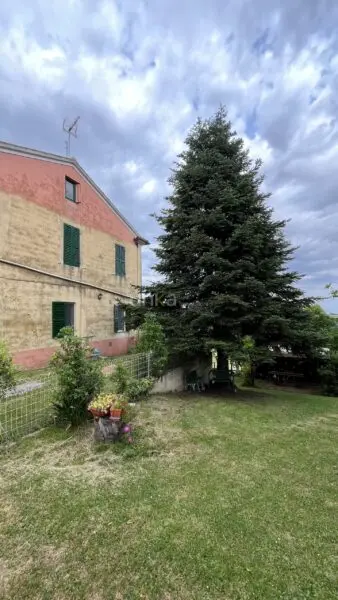 Villa Trifamiliare via Contrada Valle 6, Poggio San Marcello