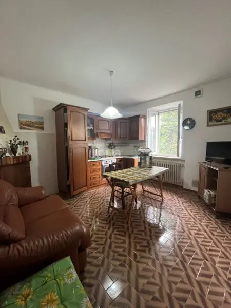 Villa Trifamiliare via Contrada Valle 6, Poggio San Marcello