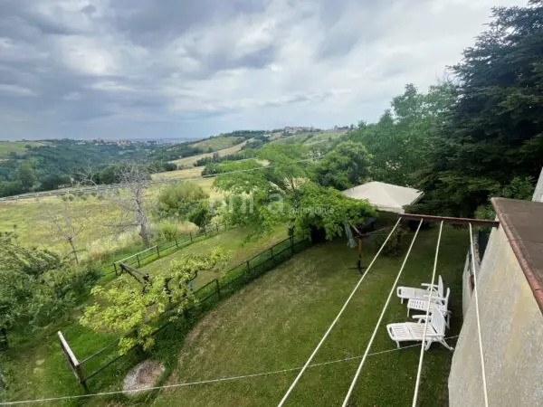 Villa Trifamiliare via Contrada Valle 6, Poggio San Marcello