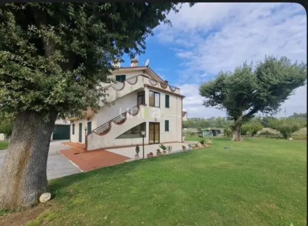 Villa Trifamiliare via Ponte Pio Snc, Jesi