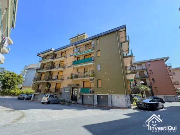 Bilocale via Eugenio Montale 21, Pietra Ligure