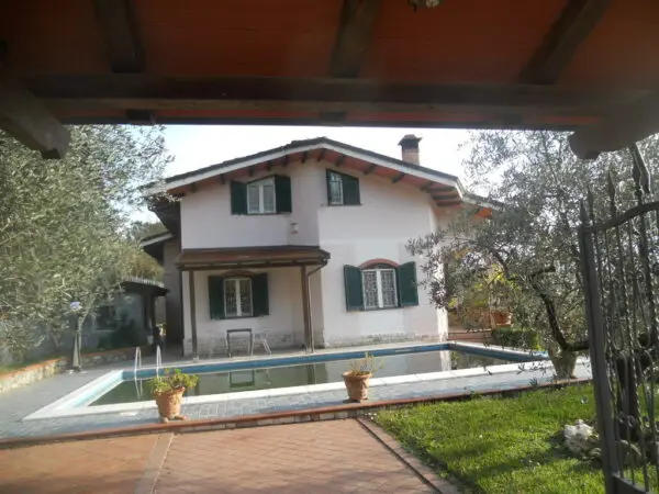 Villa via Dei Pini 40, Castelnuovo Magra