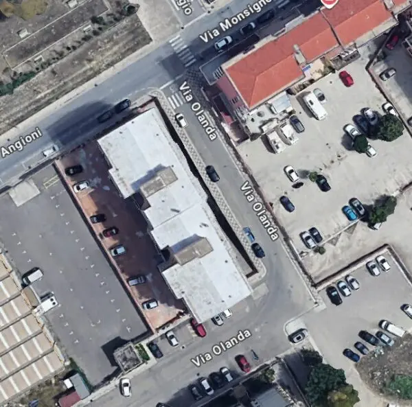 Garage via Olanda, Quartu Sant'Elena