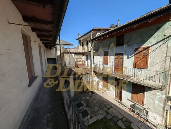 Villa Trifamiliare via Fratelli Borghini 8, Anzola D'Ossola