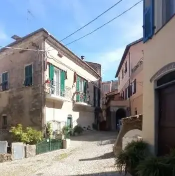 Quadrilocale via Della Chiesa 6, Imperia