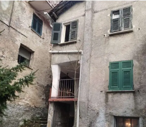 Villa via Località Chiappa 4, Valbrevenna