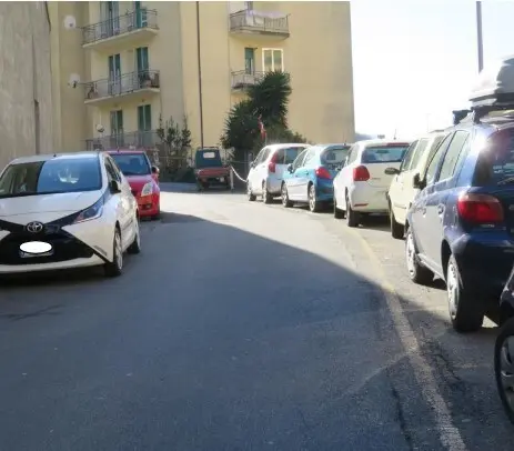 Posto Auto via Tarcisio Donati Snc, Genova