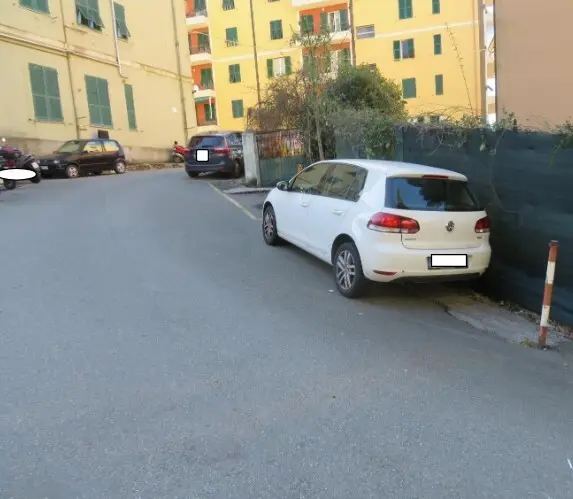Posto Auto via Tarcisio Donati Snc, Genova