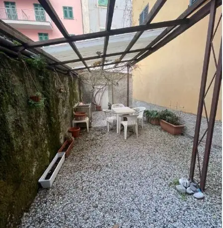 Negozio via Brigate Partigiane 7, Lavagna