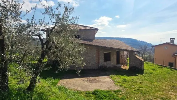 Villa via Pagliericci 15, Montecchio