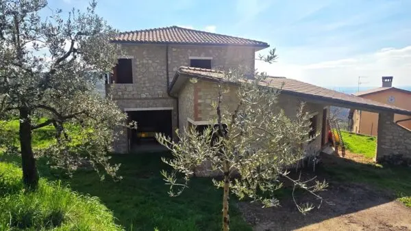 Villa via Pagliericci 15, Montecchio