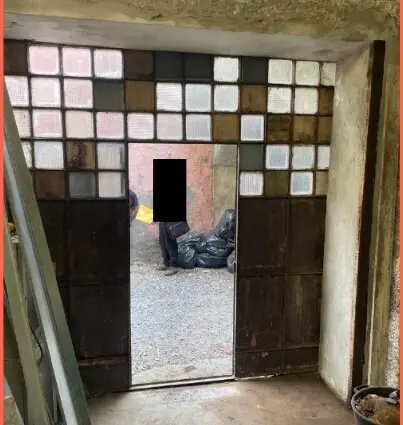 Magazzino via Fereggiano 81 r, Genova