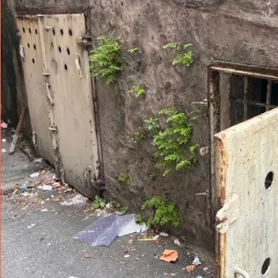 Magazzino via Fereggiano 41, Genova