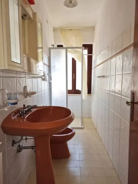 Casale via Di Carnano 8, Montecchio