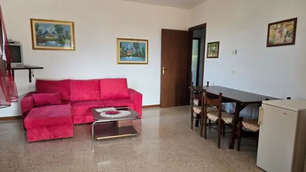 Casale via Di Carnano 8, Montecchio