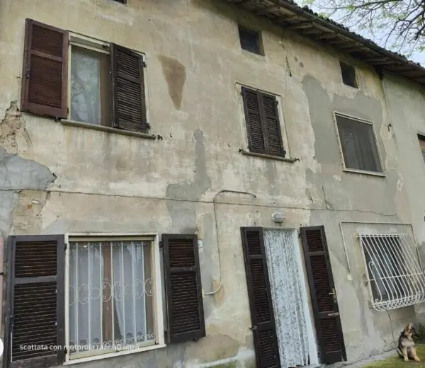 Terratetto via Orti Grandi 8, Sale