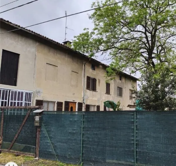 Terratetto via Orti Grandi 8, Sale