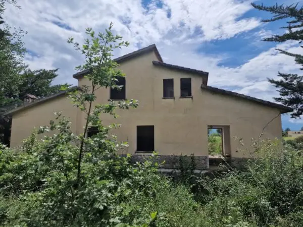 Villa via Cucicchi, Montecchio