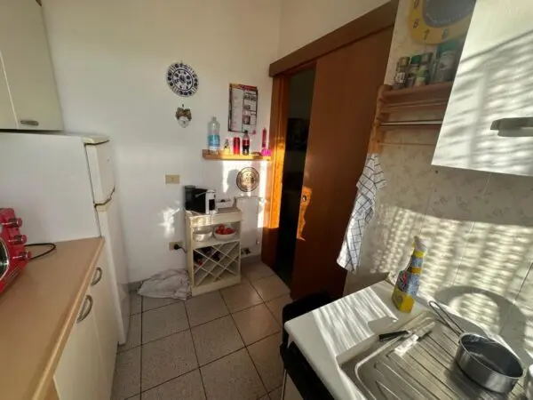 Monolocale viale Litoraneo, Sarzana