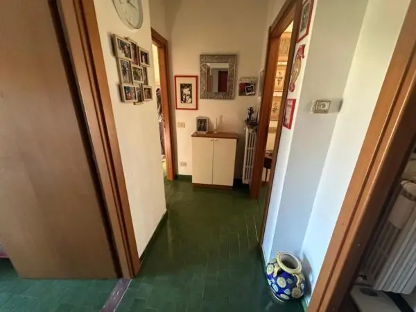 Monolocale viale Litoraneo, Sarzana