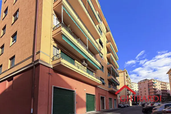 Trilocale via Gian Pietro Sery 14a, Sestri Ponente, Genova
