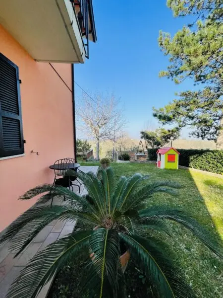 Villa A Schiera via Battinebbia, Jesi