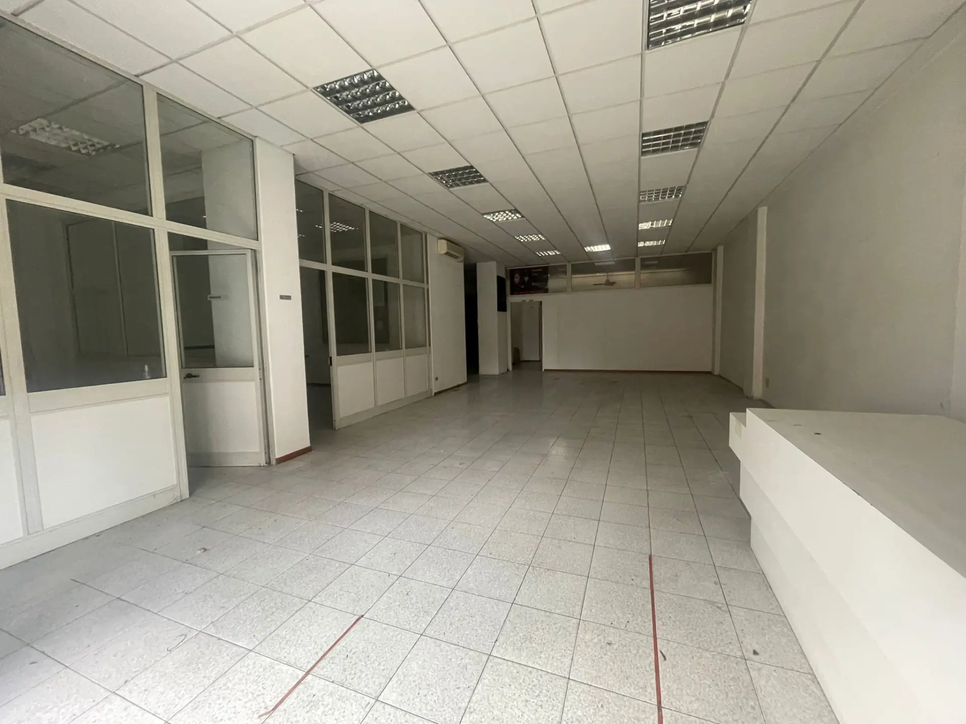 Immagine per Locale commerciale in vendita a Ancona via Conca
