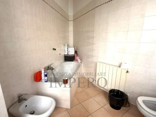 Quadrilocale via Vittorio Veneto 30, Ventimiglia