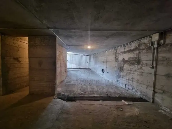 Garage via Asse 85, Ventimiglia