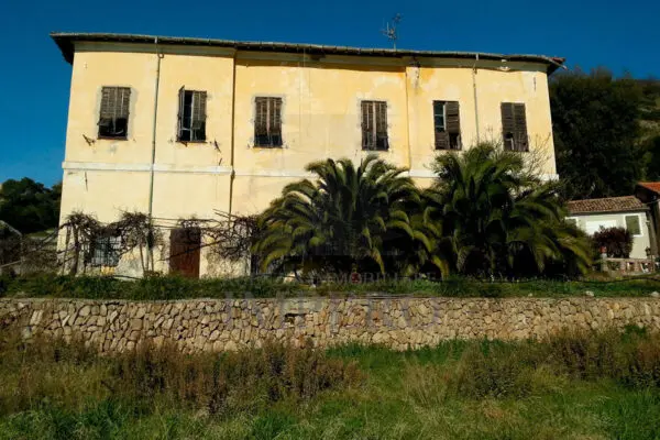 Villa strada Statale 1 dir, Ventimiglia