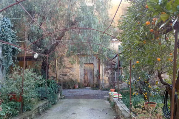 Villa strada Statale 1 dir, Ventimiglia