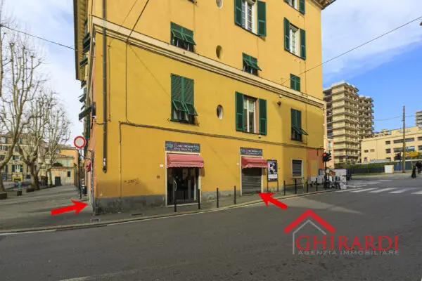 Negozio piazza Francesco Baracca 34r, Sestri Ponente, Genova