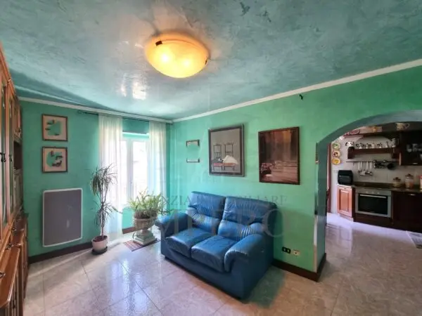 Quadrilocale via Giuseppe Garibaldi 26, Ventimiglia