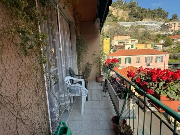 Trilocale via Gianchette 1, Ventimiglia
