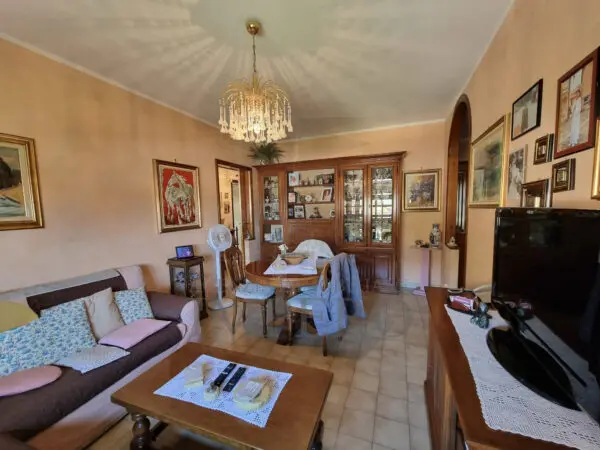 Appartamento via Garibbe 5, Vallecrosia