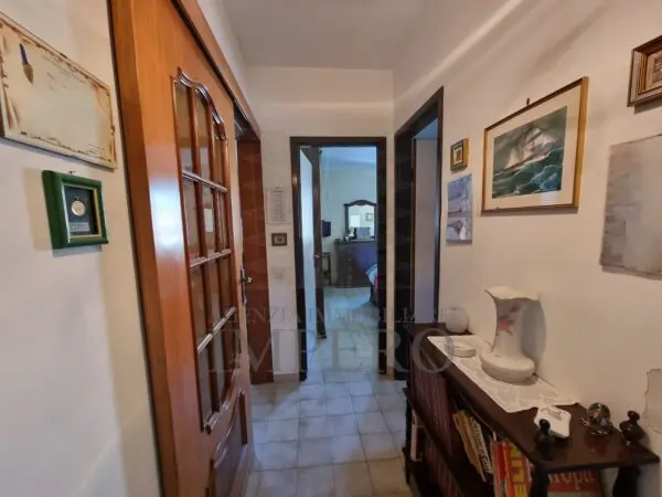 Appartamento via Garibbe 5, Vallecrosia