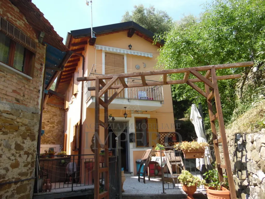 Immagine per Porzione di casa in vendita a Camporosso via Frazione Brunetti 17