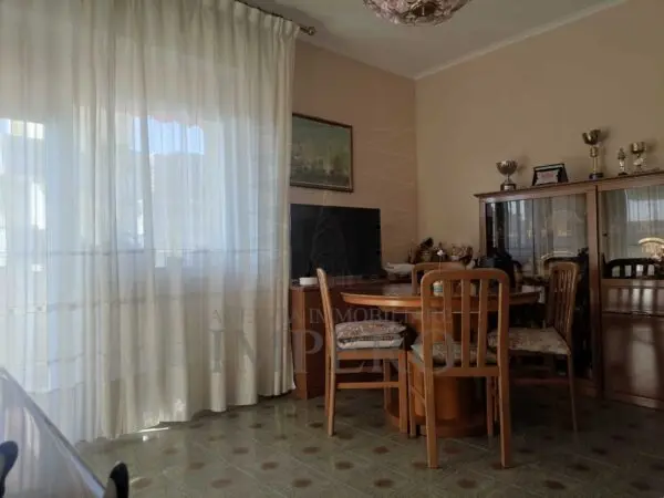 Trilocale via Cornelio Tacito 18, Ventimiglia