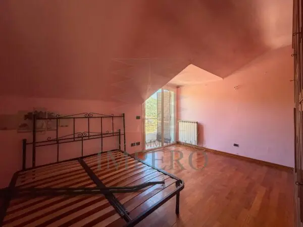 Appartamento via Località Gray 14, Camporosso