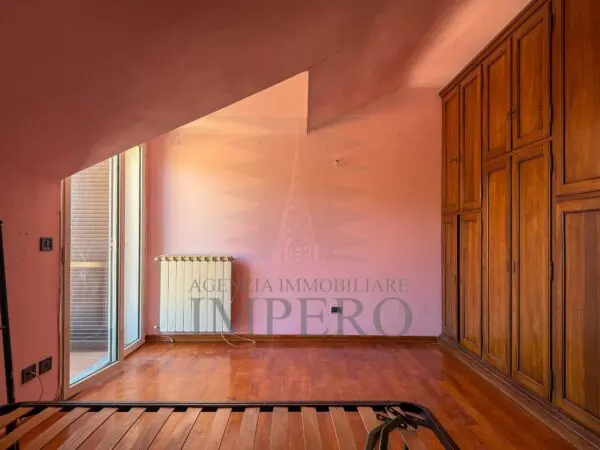 Appartamento via Località Gray 14, Camporosso