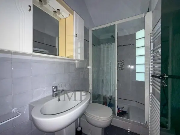 Appartamento via Località Gray 14, Camporosso